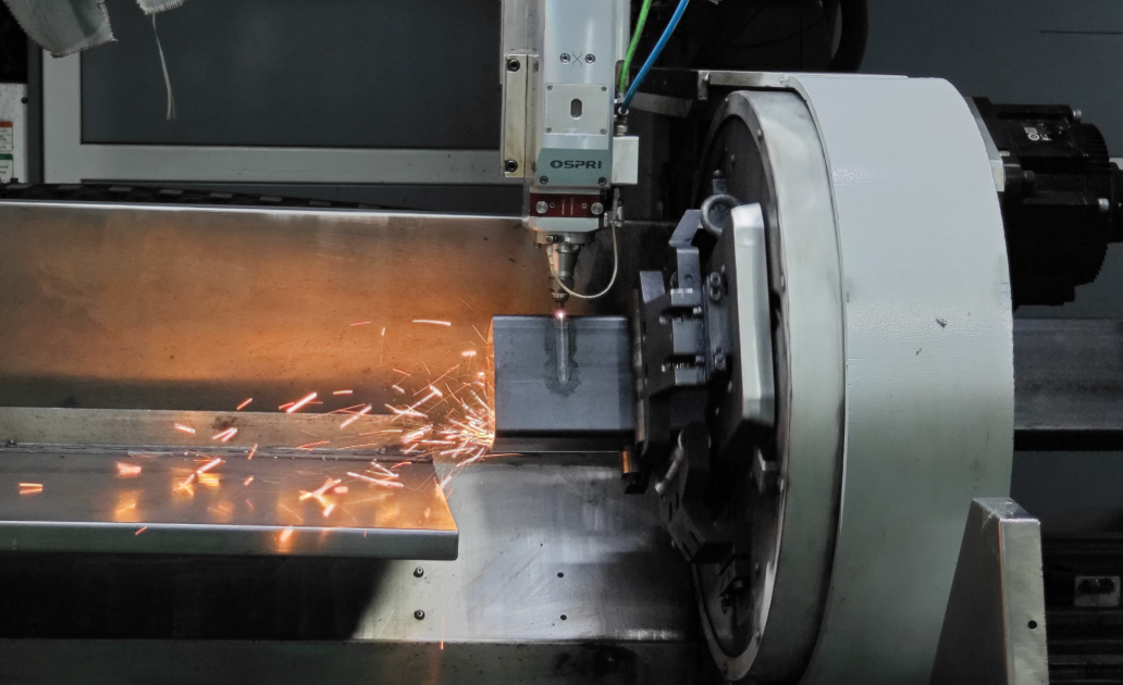 Laser Cutting Machining Center